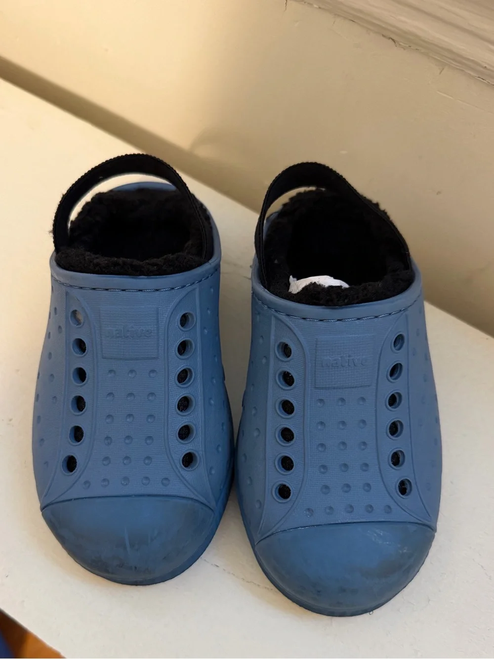 Native Jefferson Cozy Glow Slipper Shoes Size C8/EUR 24